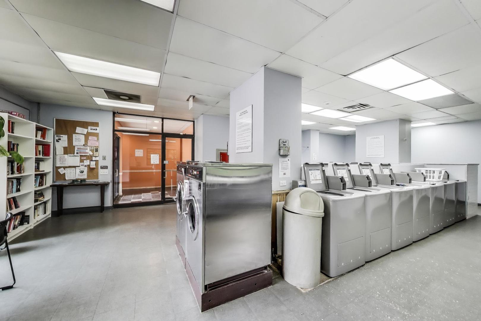 899 S Plymouth Ct #1005 Chicago, IL 60605