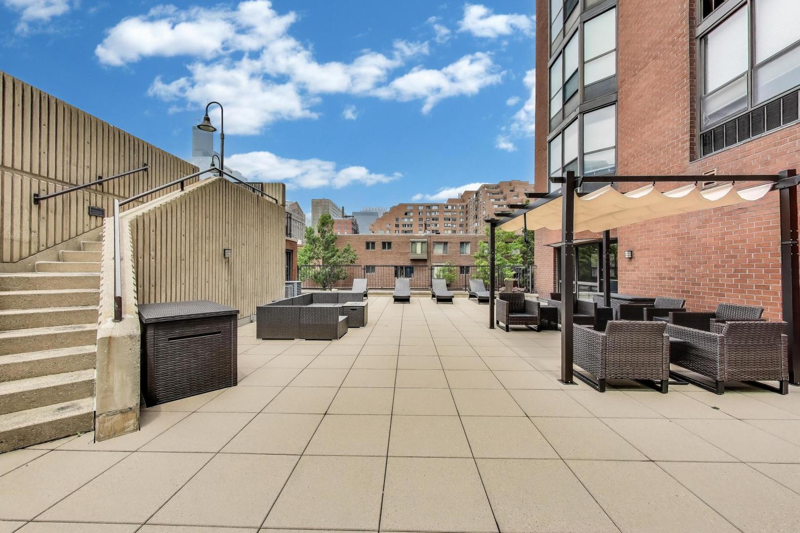 899 S Plymouth Ct #1005 Chicago, IL 60605