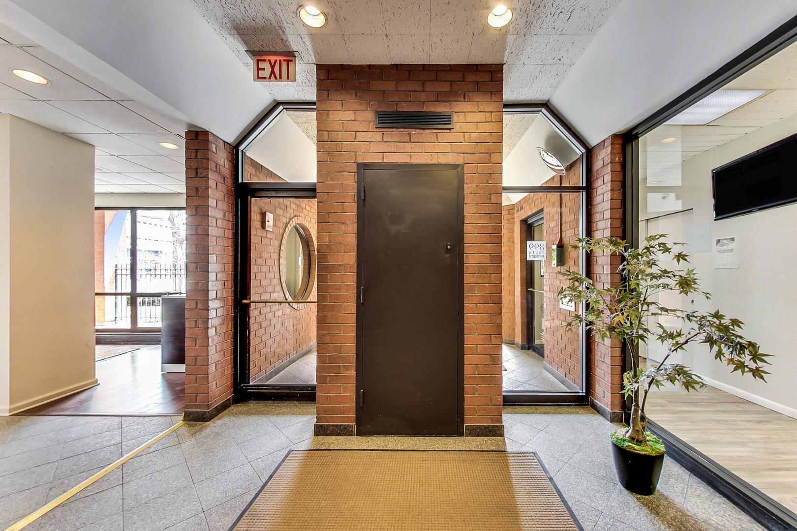 899 S Plymouth Ct #1005 Chicago, IL 60605