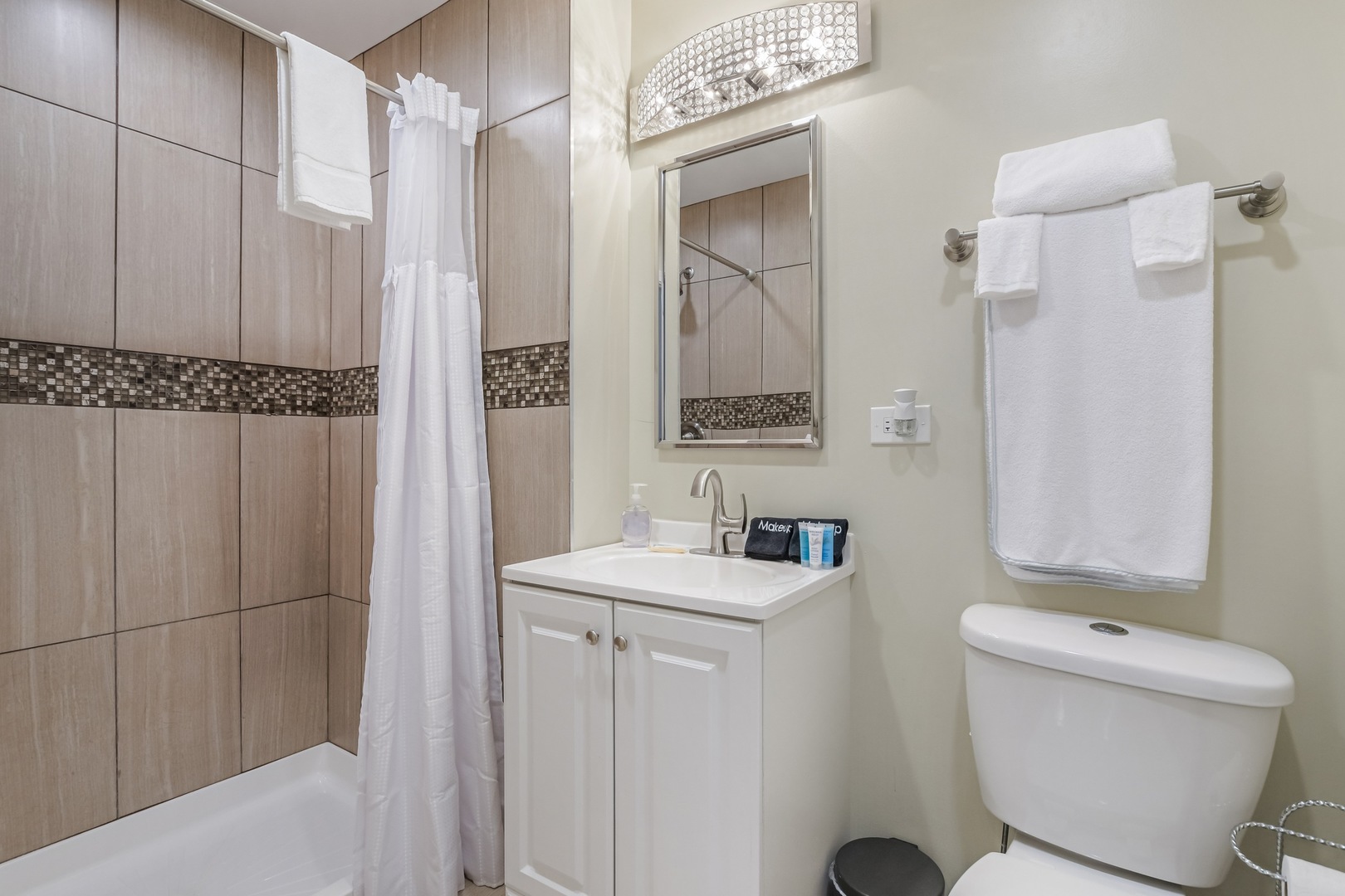 4244 S Prairie Ave Chicago, IL 60653