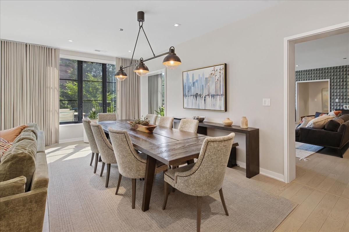 1400 W Monroe St #2A Chicago, IL 60607