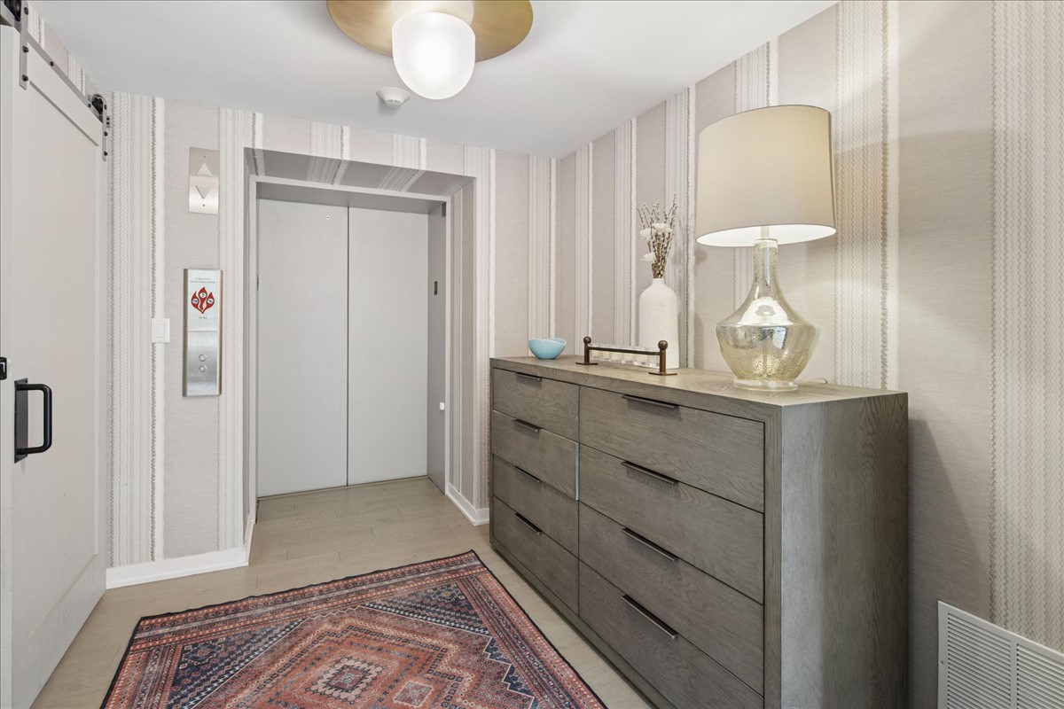 1400 W Monroe St #2A Chicago, IL 60607