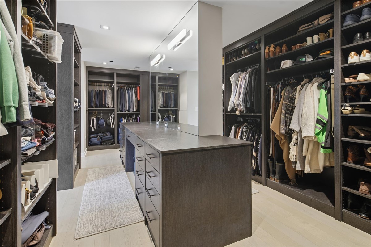 1400 W Monroe St #2A Chicago, IL 60607