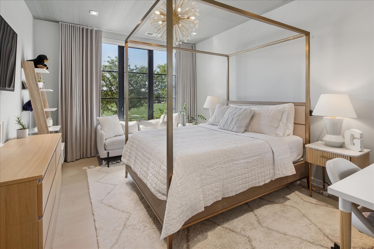 1400 W Monroe St #2A Chicago, IL 60607