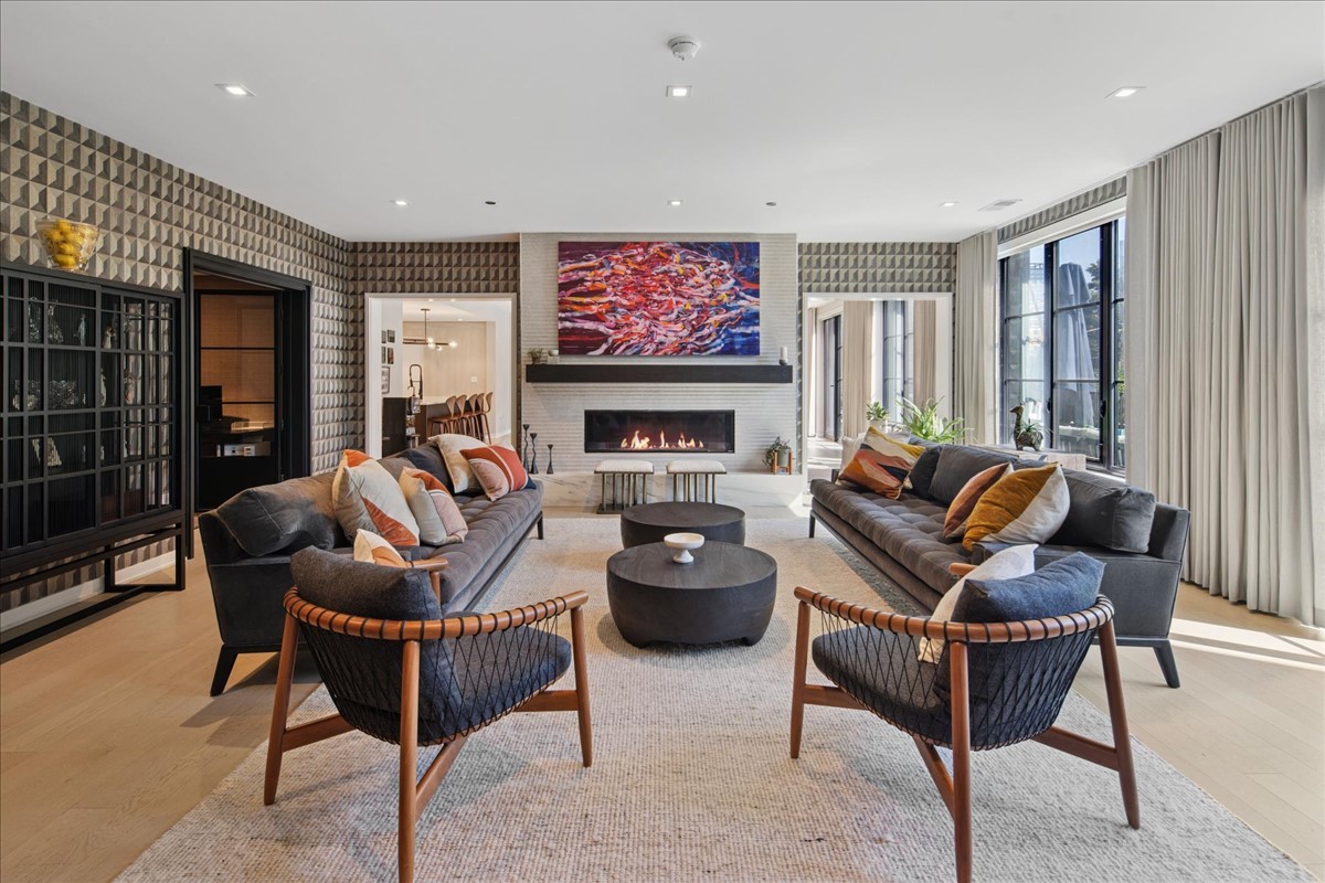 1400 W Monroe St #2A Chicago, IL 60607