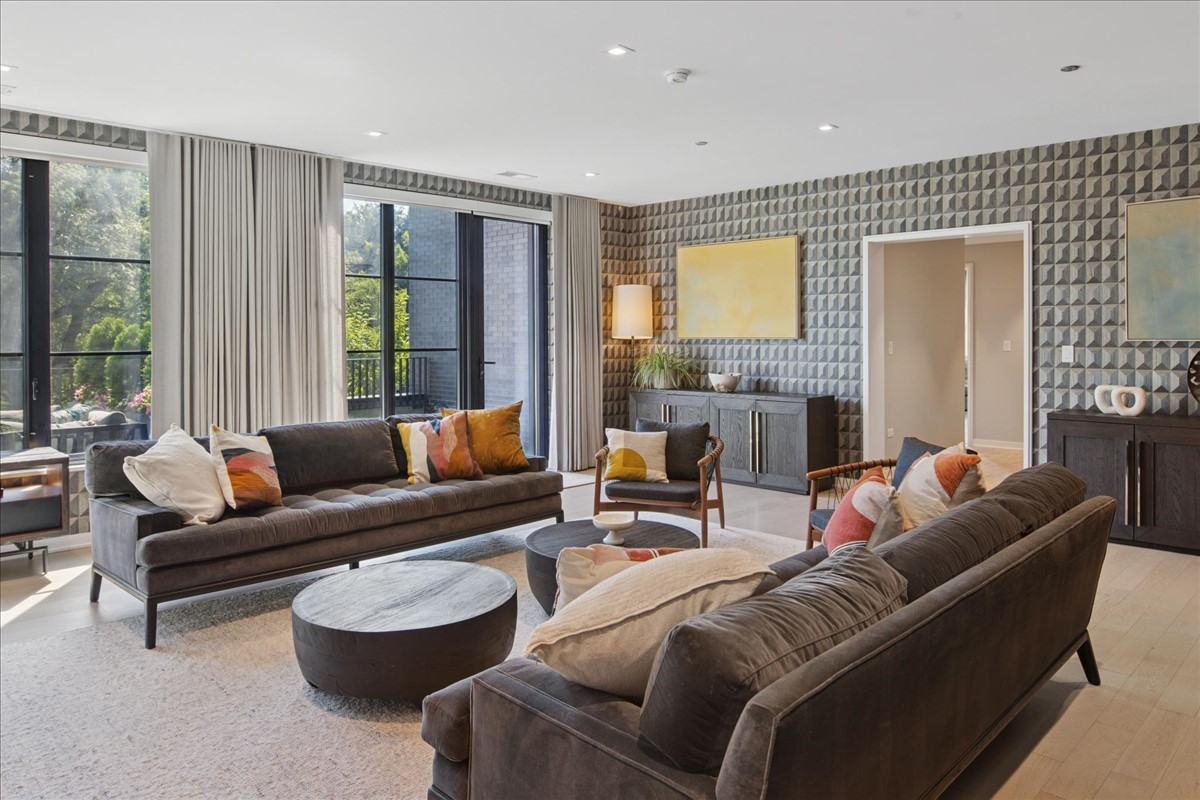 1400 W Monroe St #2A Chicago, IL 60607