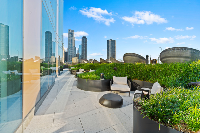 211 N Hbr Dr #2604 Chicago, IL 60601