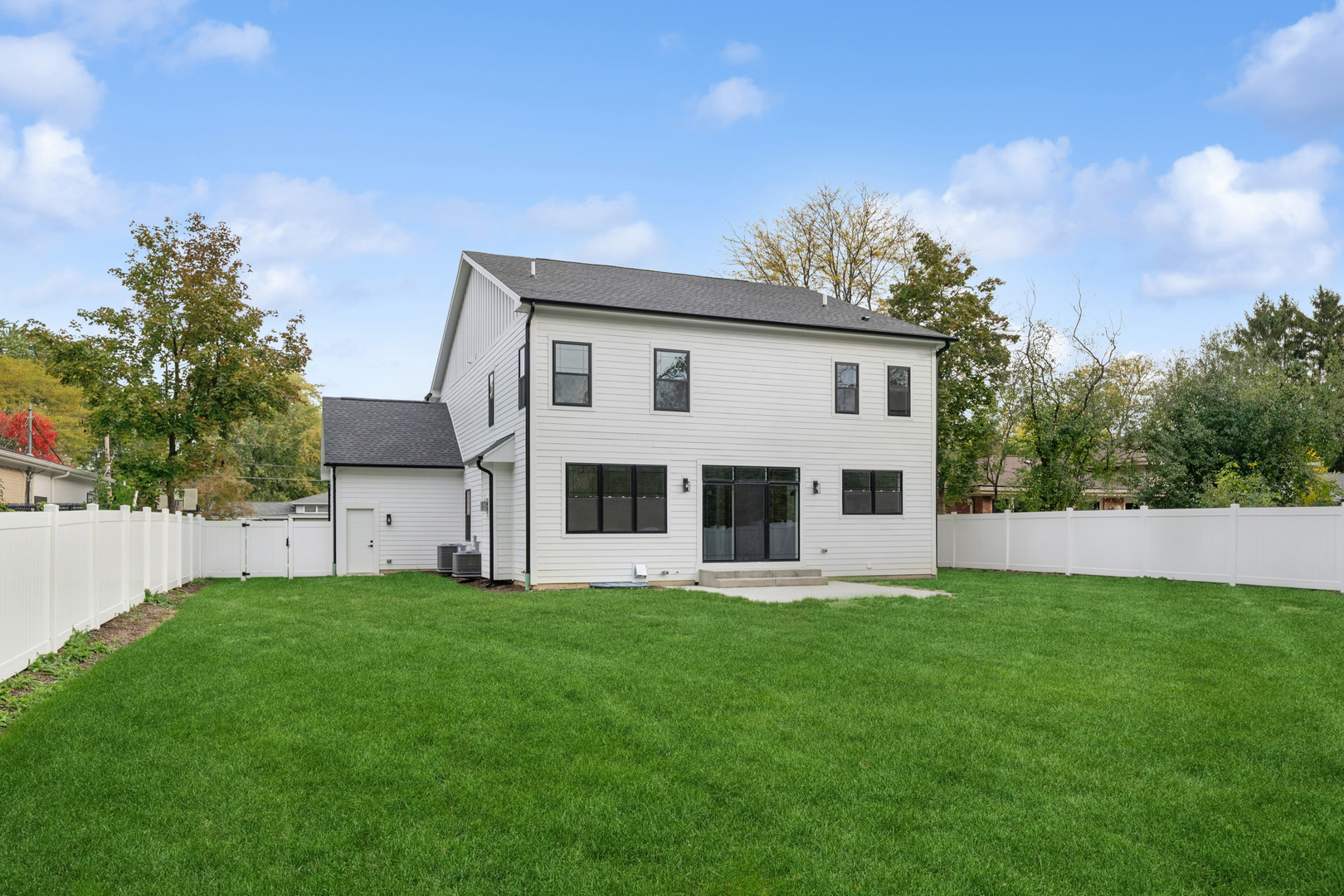 1816 Rosemary Rd Highland Park, IL 60035