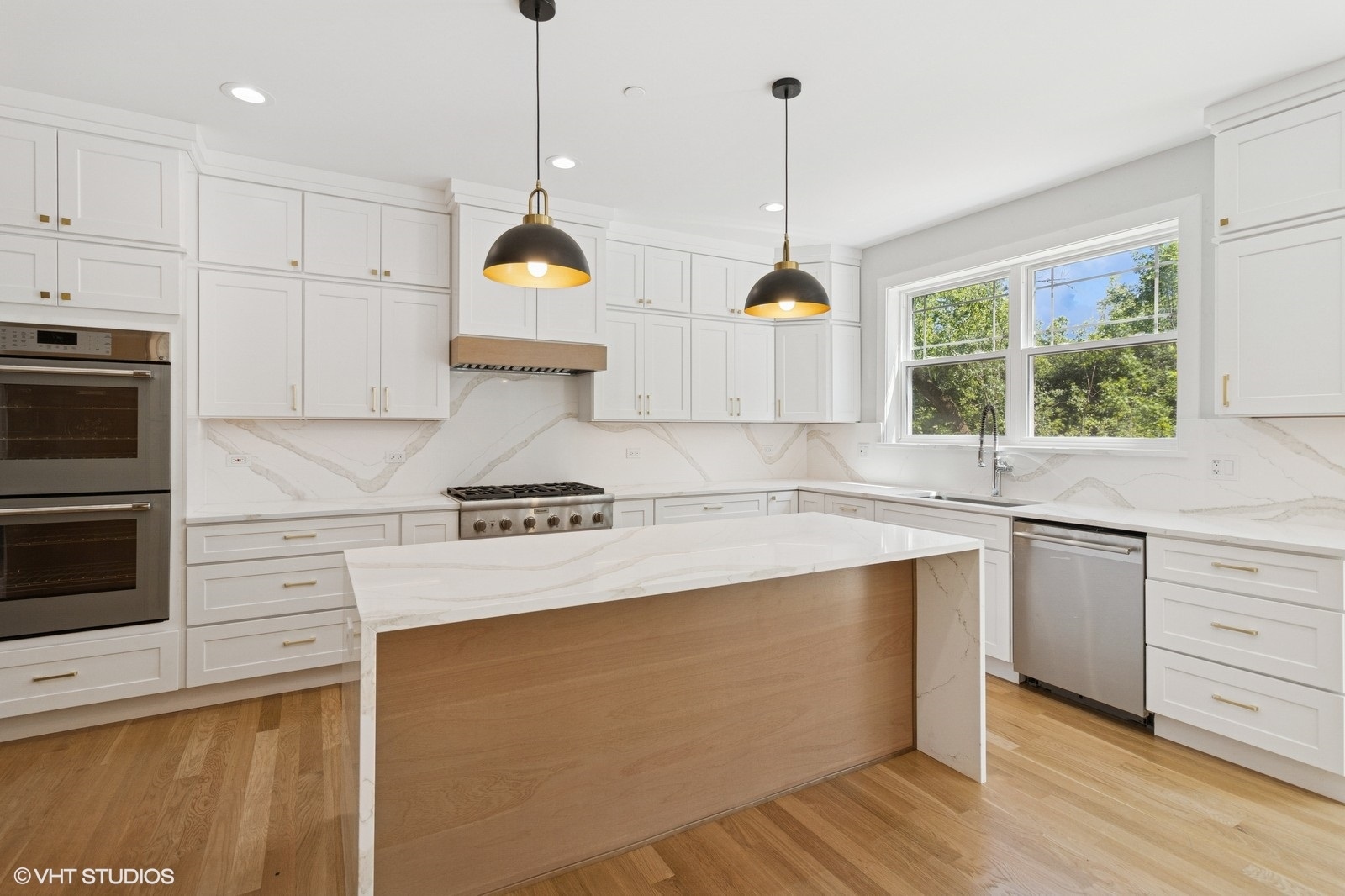 1816 Rosemary Rd Highland Park, IL 60035