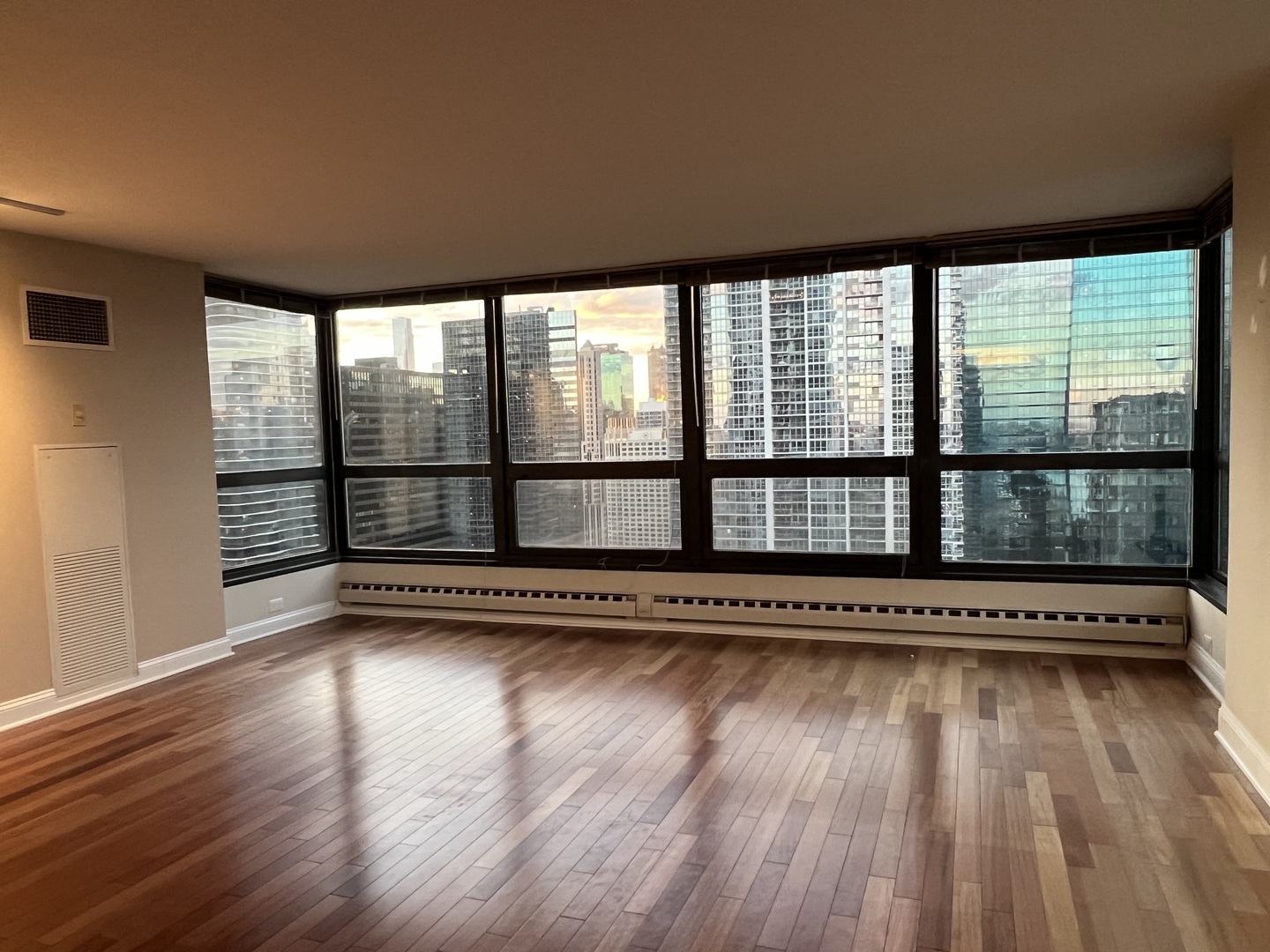 360 E Randolph St #3507 Chicago, IL 60601