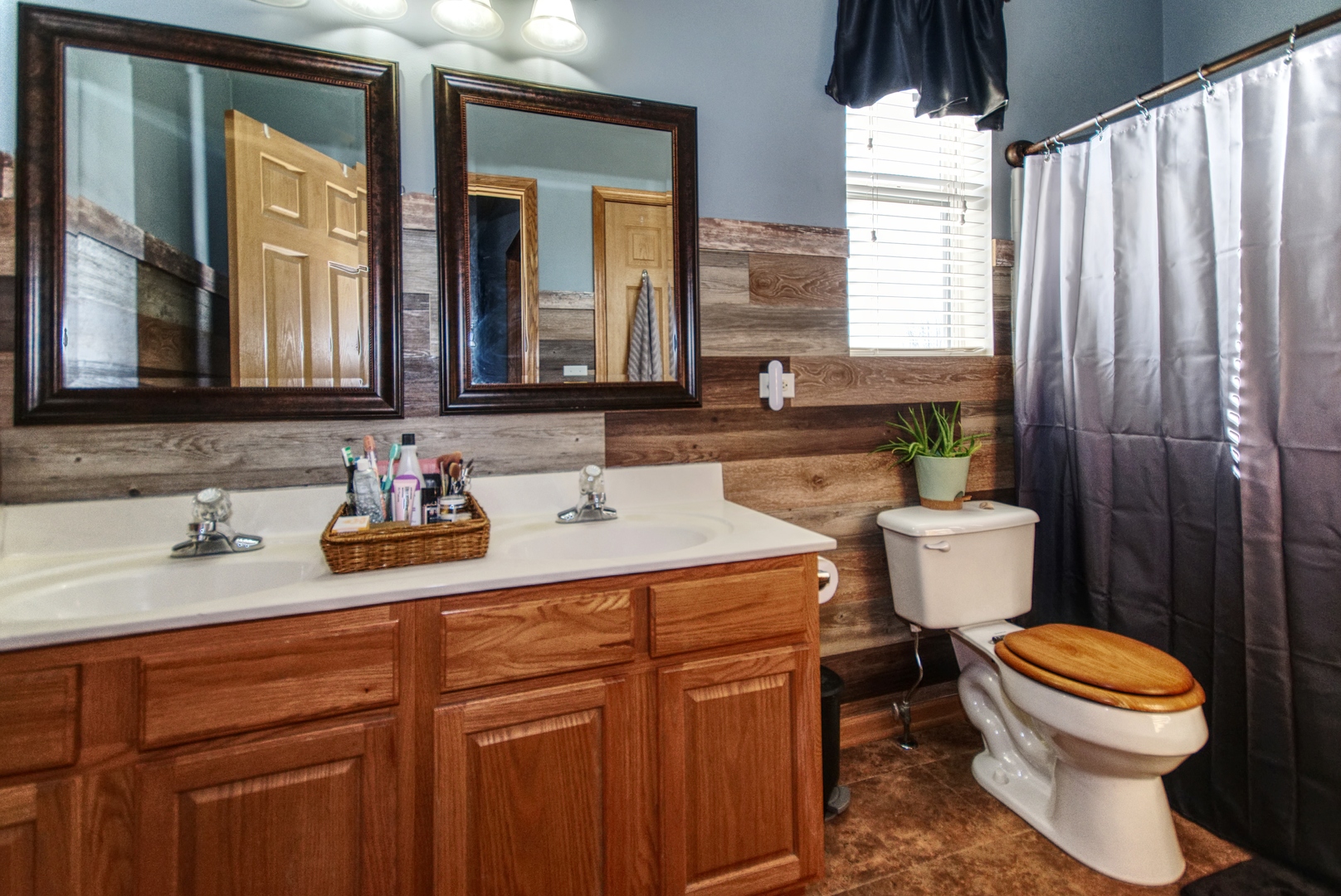 917 Prairie Path Ln Joliet, IL 60436