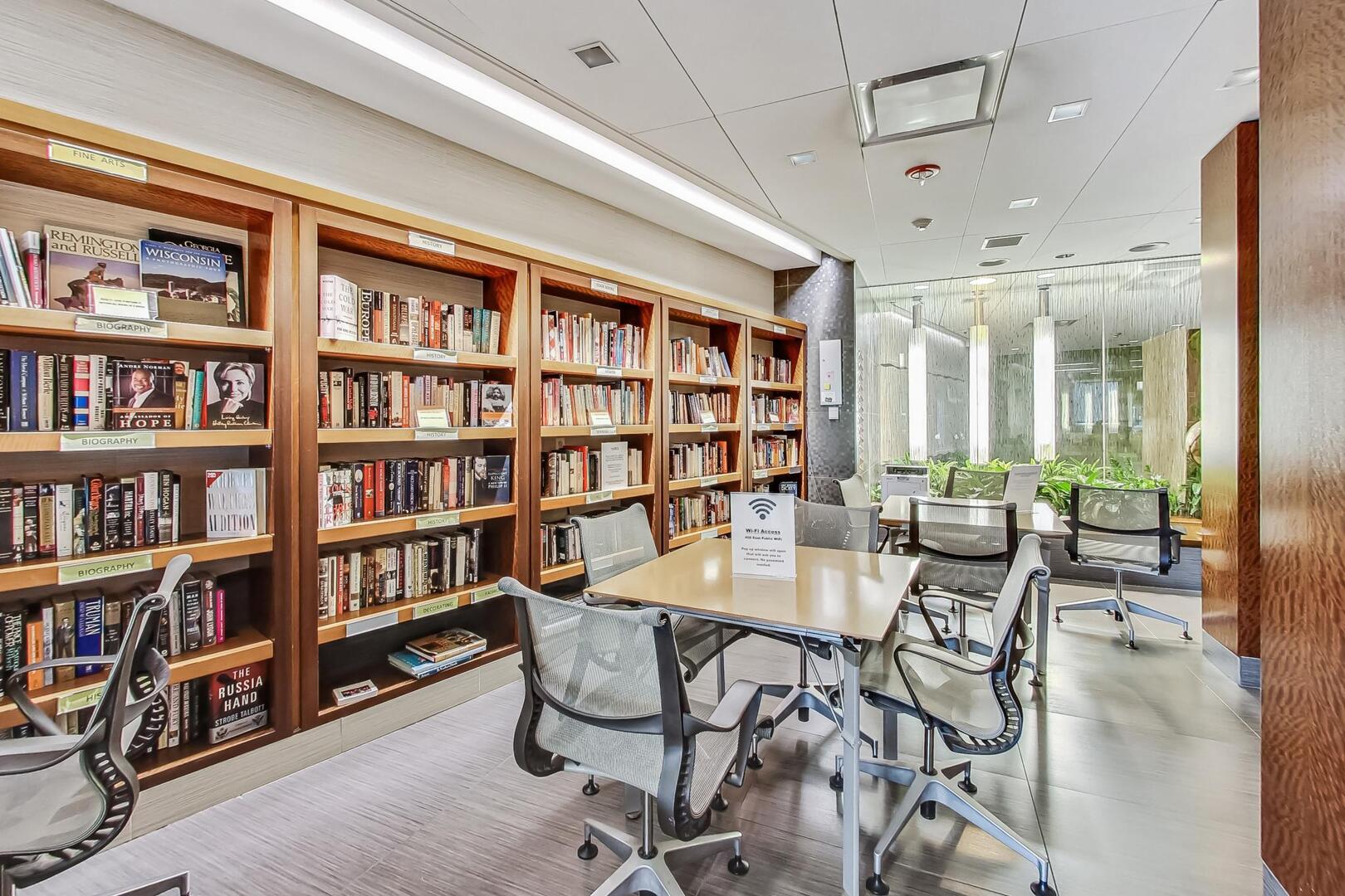 400 E RANDOLPH St #2425 Chicago, IL 60601