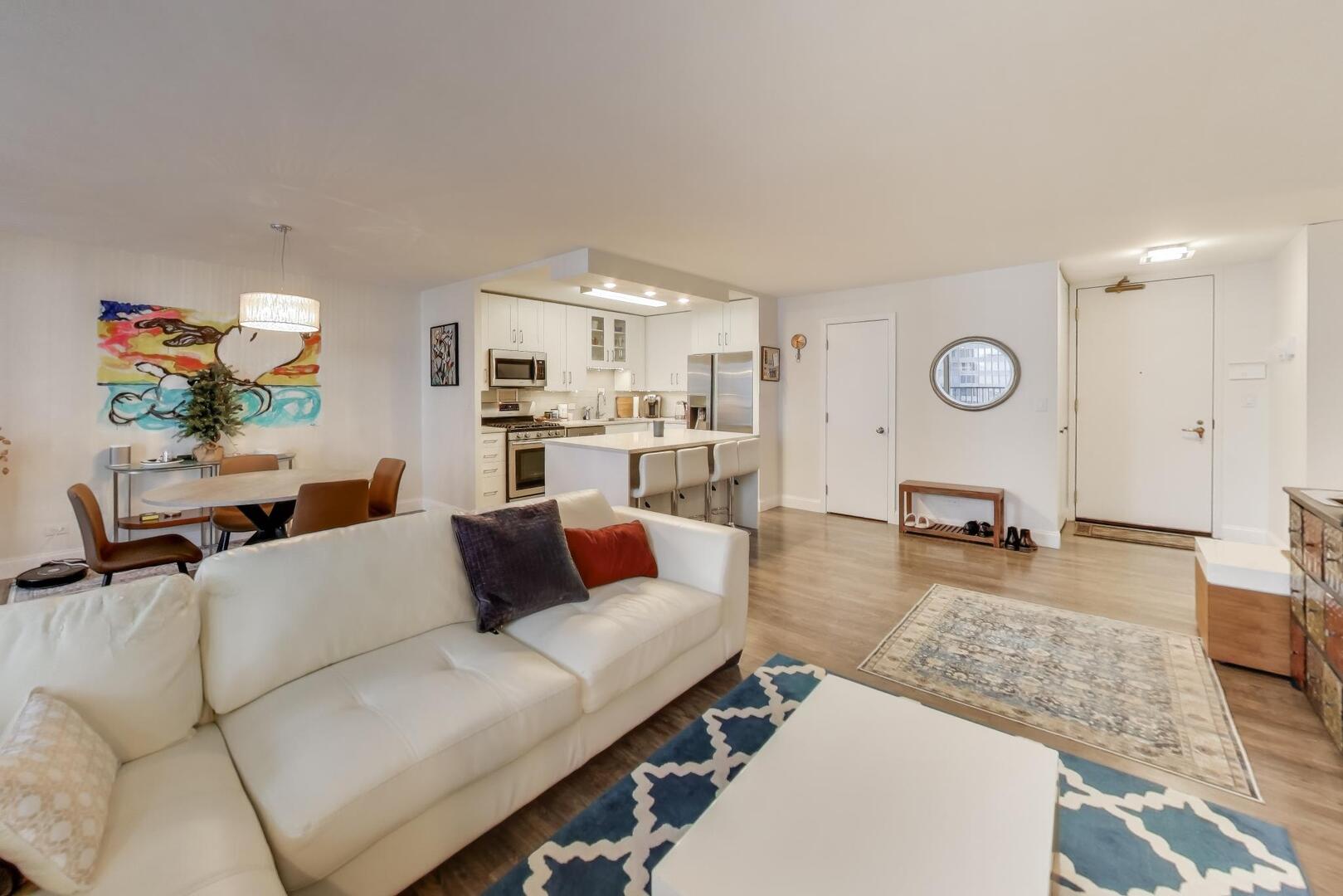 400 E RANDOLPH St #2425 Chicago, IL 60601