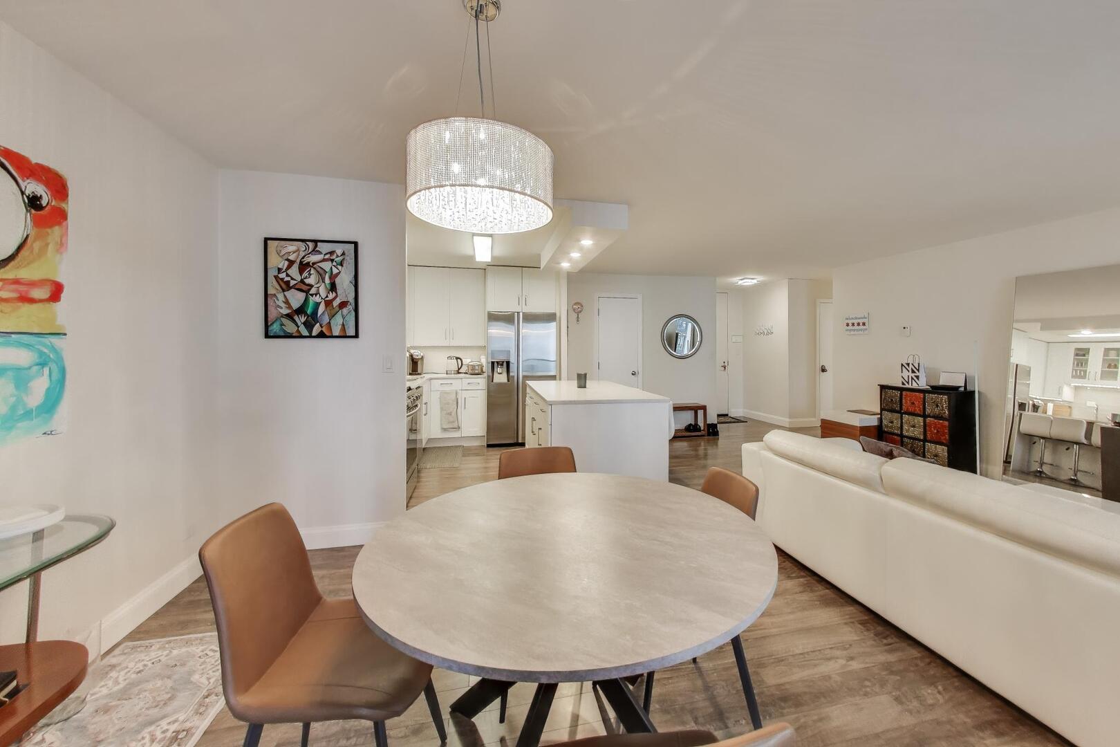 400 E RANDOLPH St #2425 Chicago, IL 60601