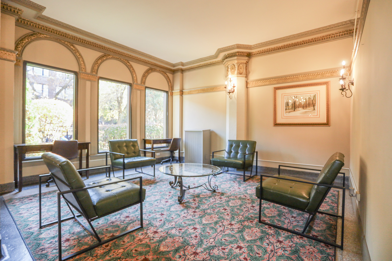 5326 S cornell Ave #411 Chicago, IL 60615