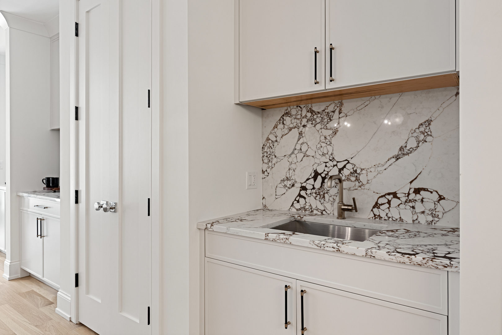 3711 N Magnolia Ave Chicago, IL 60613