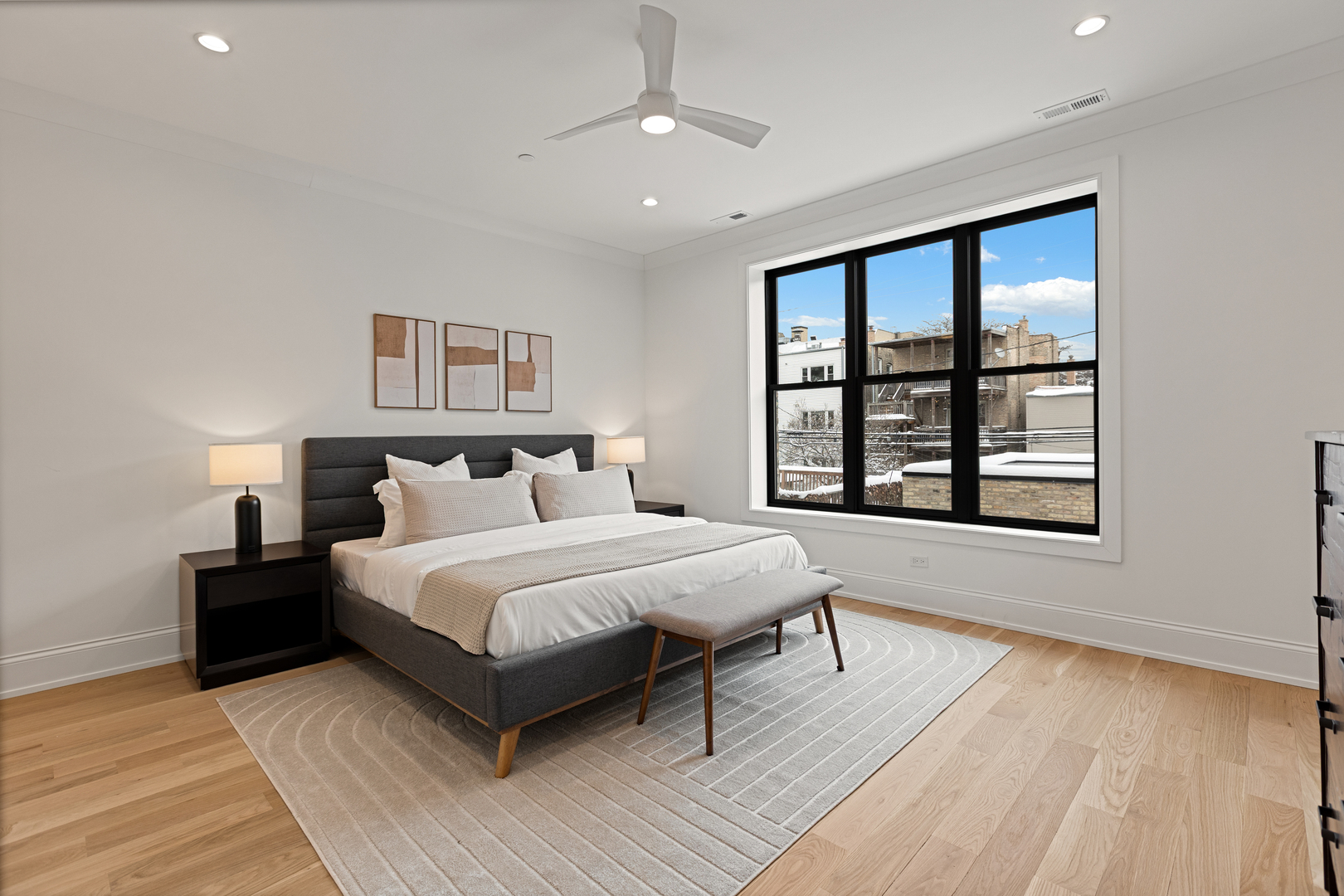 3711 N Magnolia Ave Chicago, IL 60613