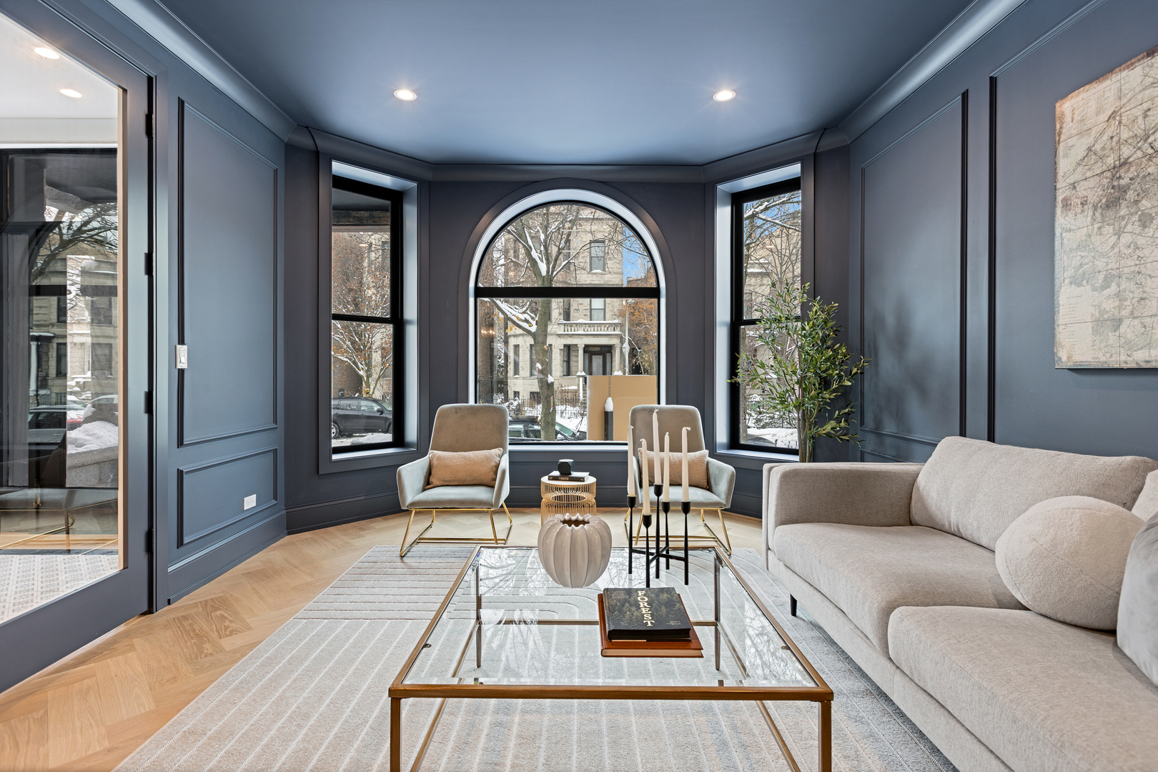 3711 N Magnolia Ave Chicago, IL 60613