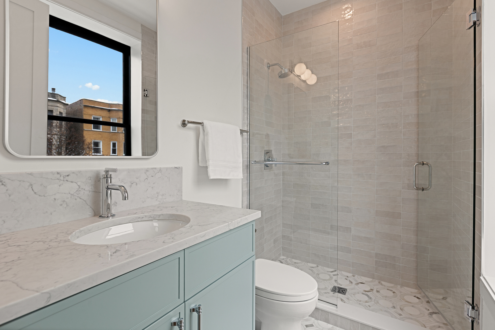 3711 N Magnolia Ave Chicago, IL 60613