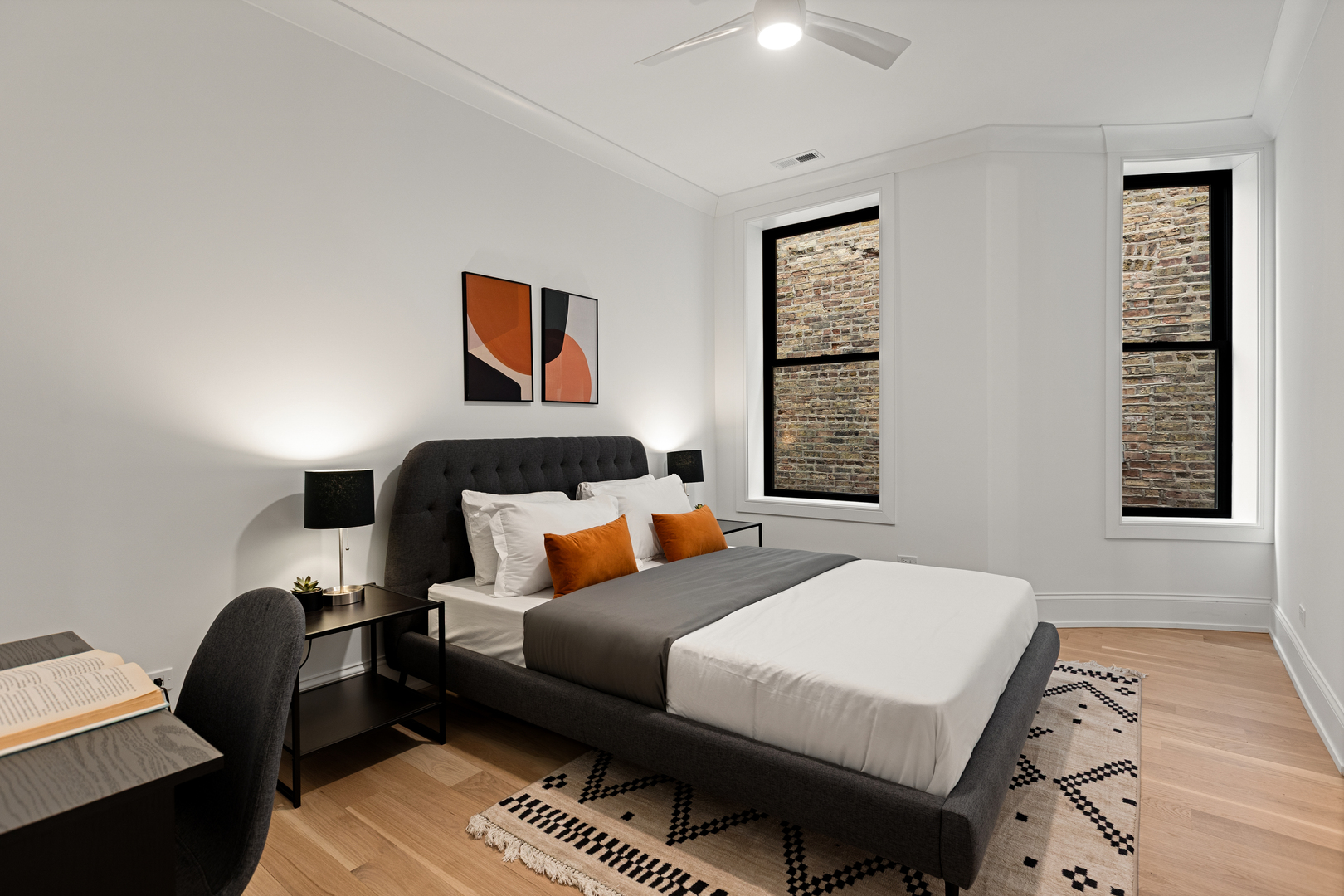 3711 N Magnolia Ave Chicago, IL 60613