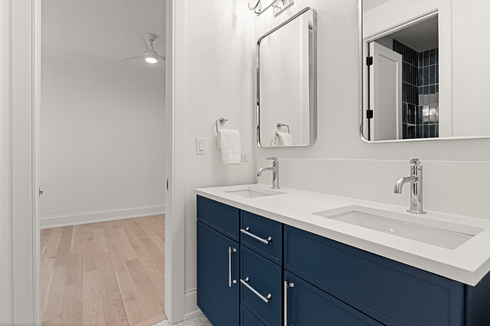 3711 N Magnolia Ave Chicago, IL 60613