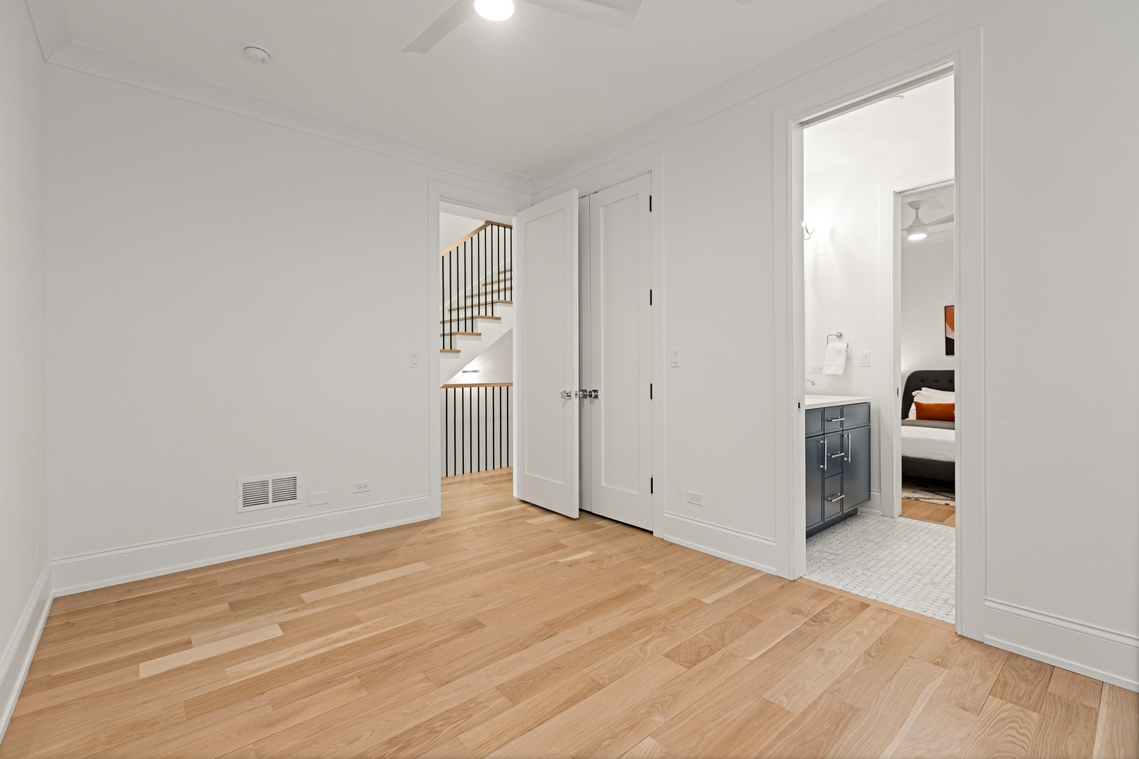 3711 N Magnolia Ave Chicago, IL 60613