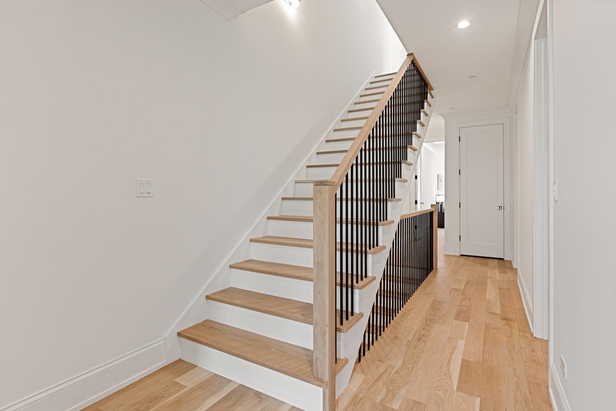 3711 N Magnolia Ave Chicago, IL 60613