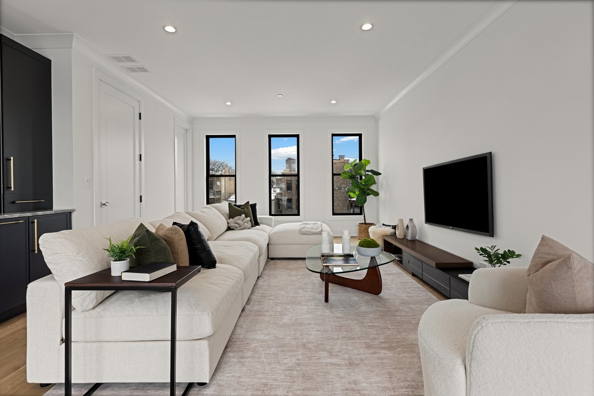 3711 N Magnolia Ave Chicago, IL 60613