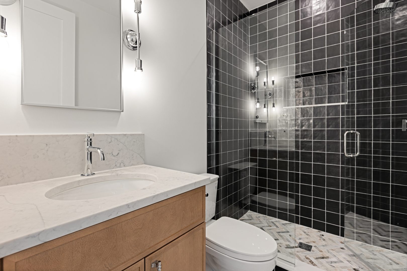 3711 N Magnolia Ave Chicago, IL 60613