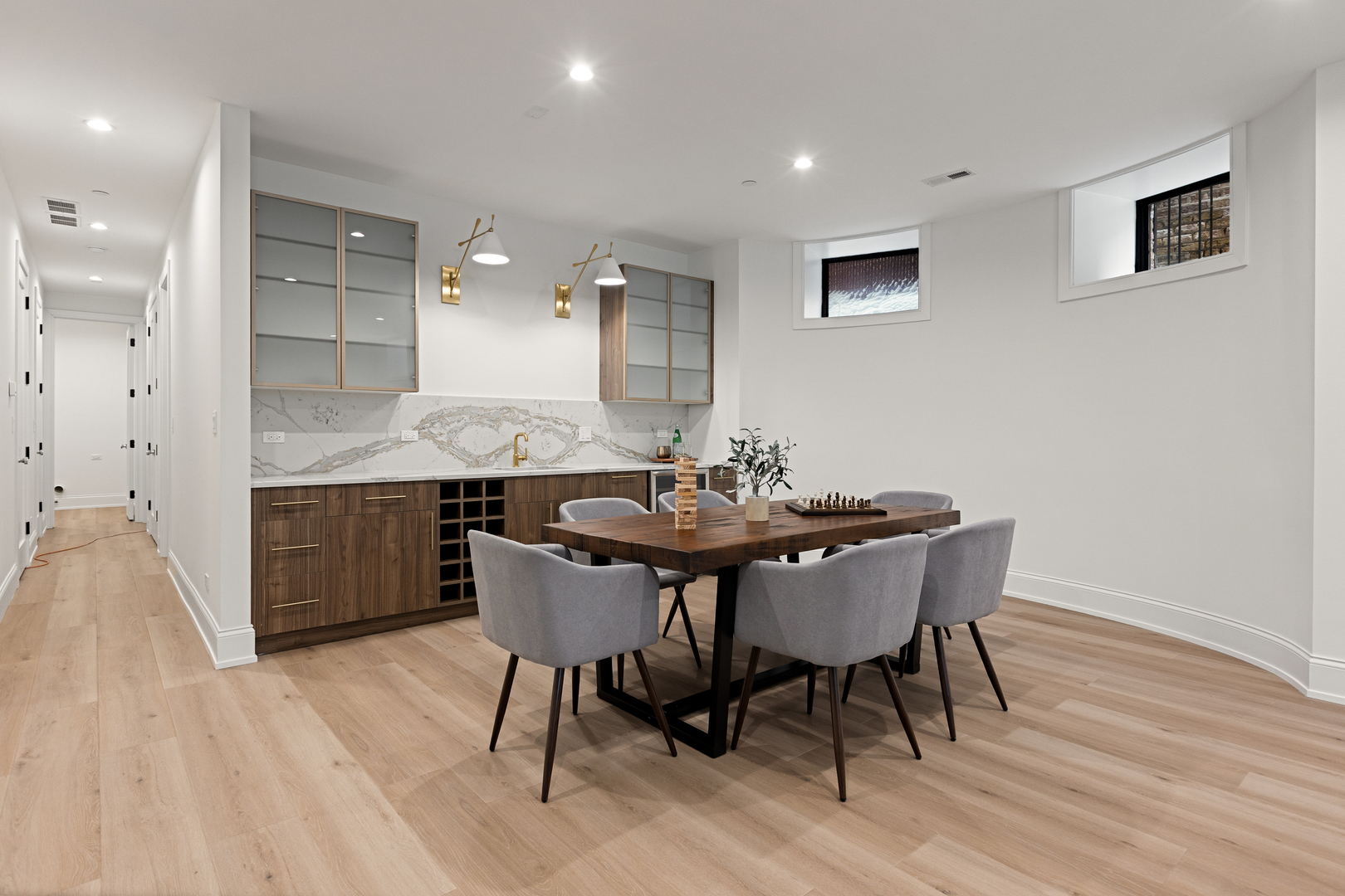 3711 N Magnolia Ave Chicago, IL 60613