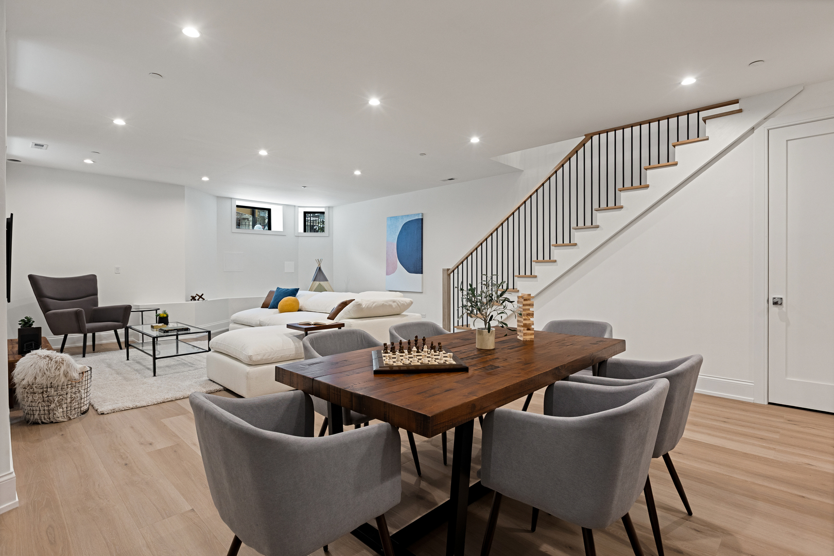 3711 N Magnolia Ave Chicago, IL 60613