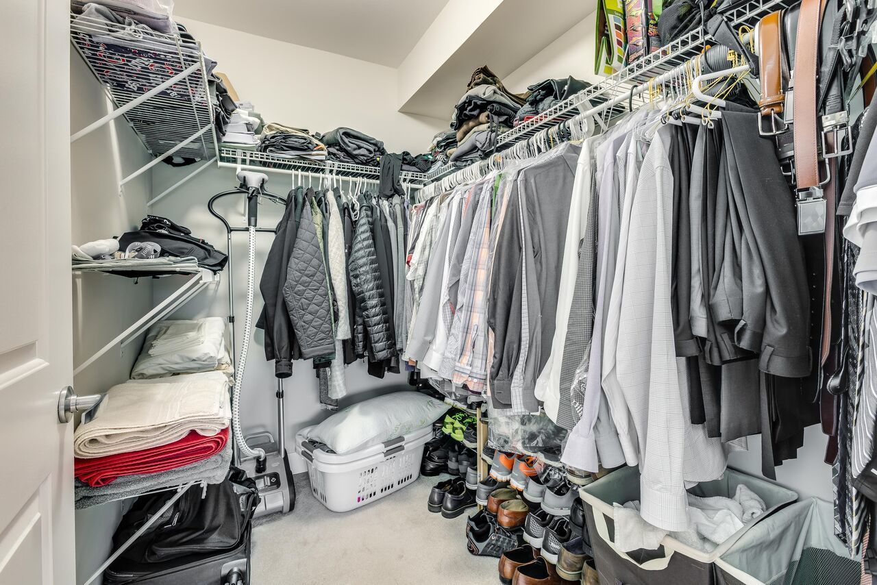 525 KEDZIE Ave #402 Evanston, IL 60202