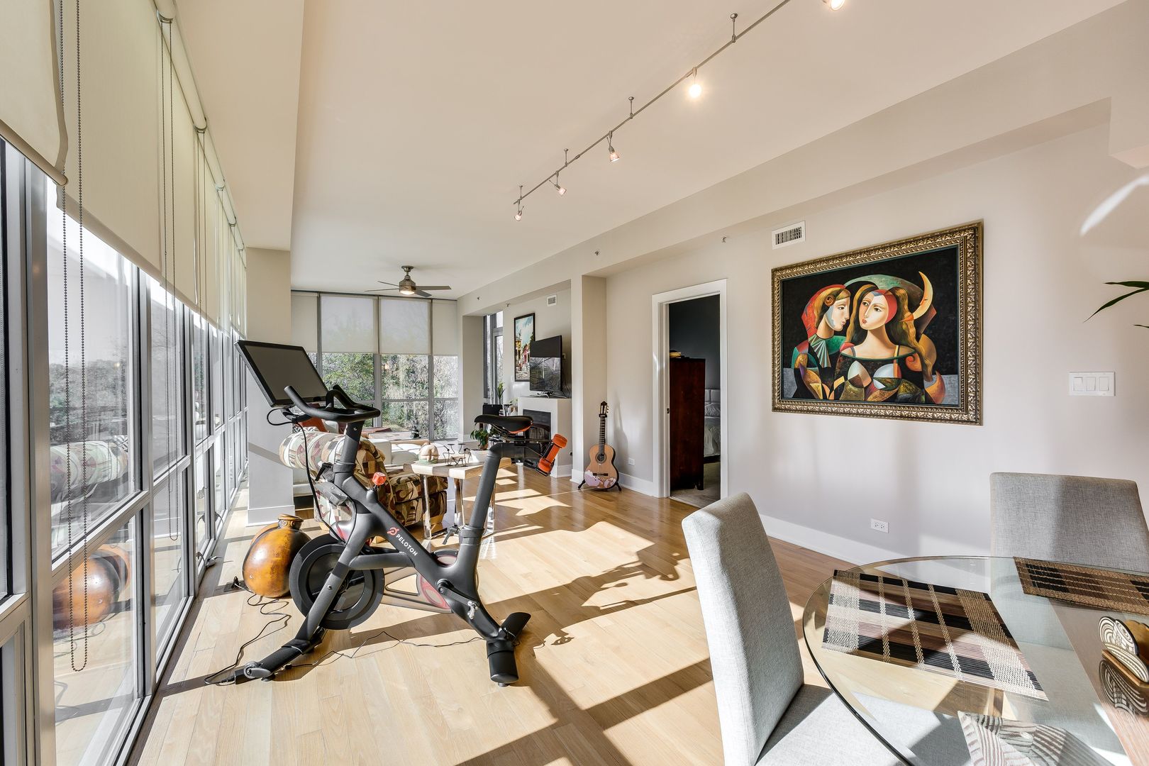 525 KEDZIE Ave #402 Evanston, IL 60202