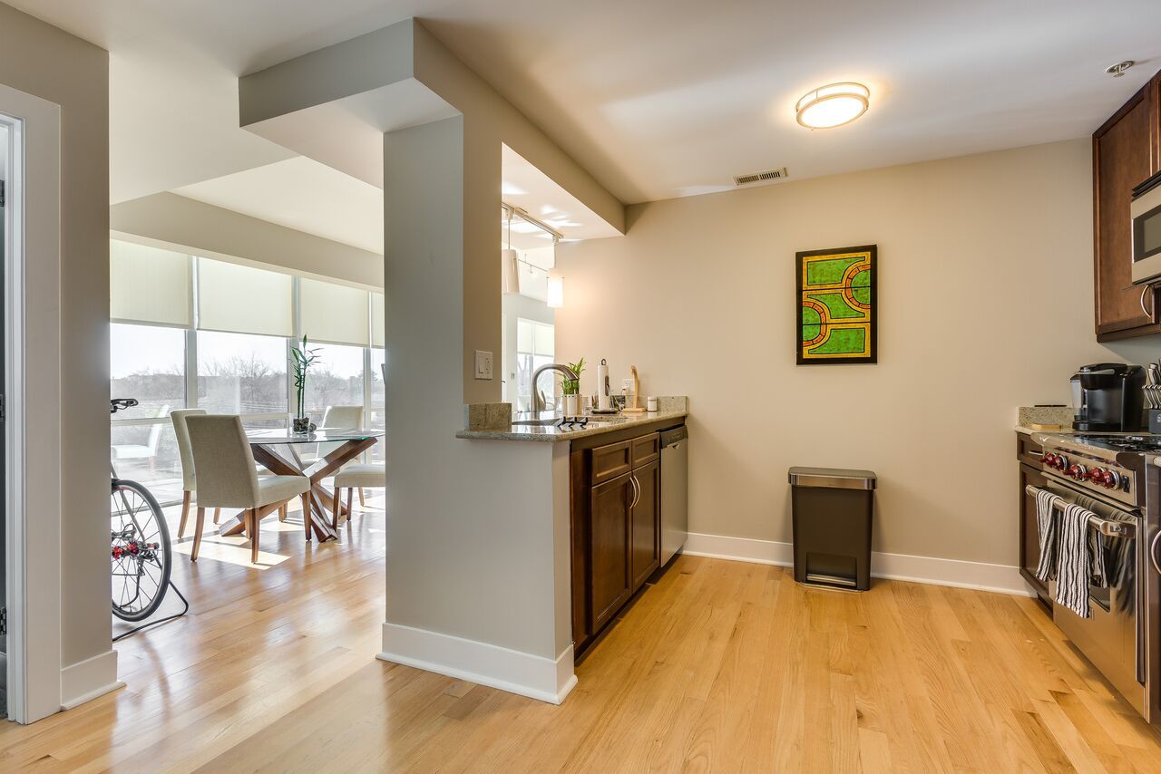 525 KEDZIE Ave #402 Evanston, IL 60202