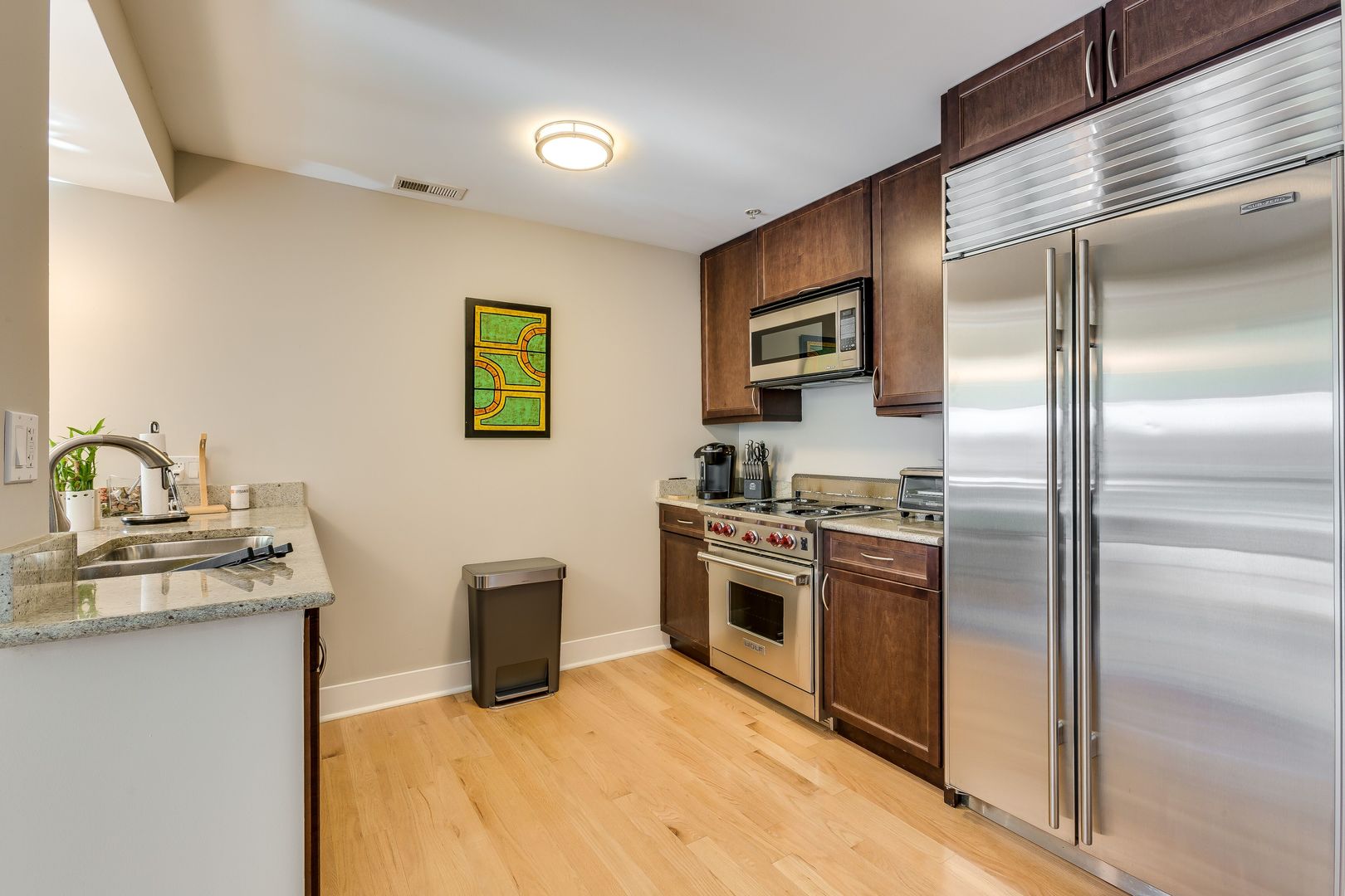 525 KEDZIE Ave #402 Evanston, IL 60202