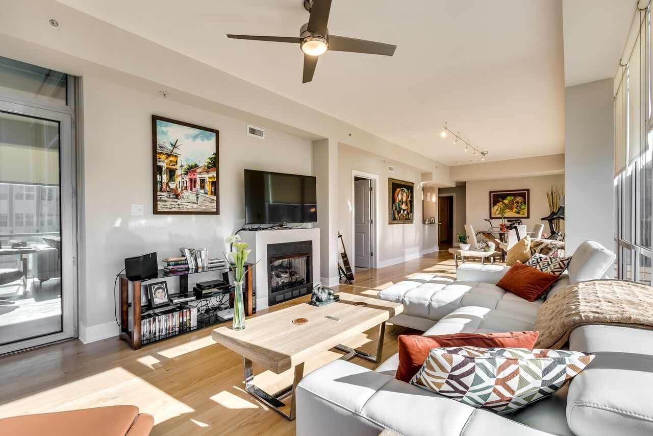 525 KEDZIE Ave #402 Evanston, IL 60202