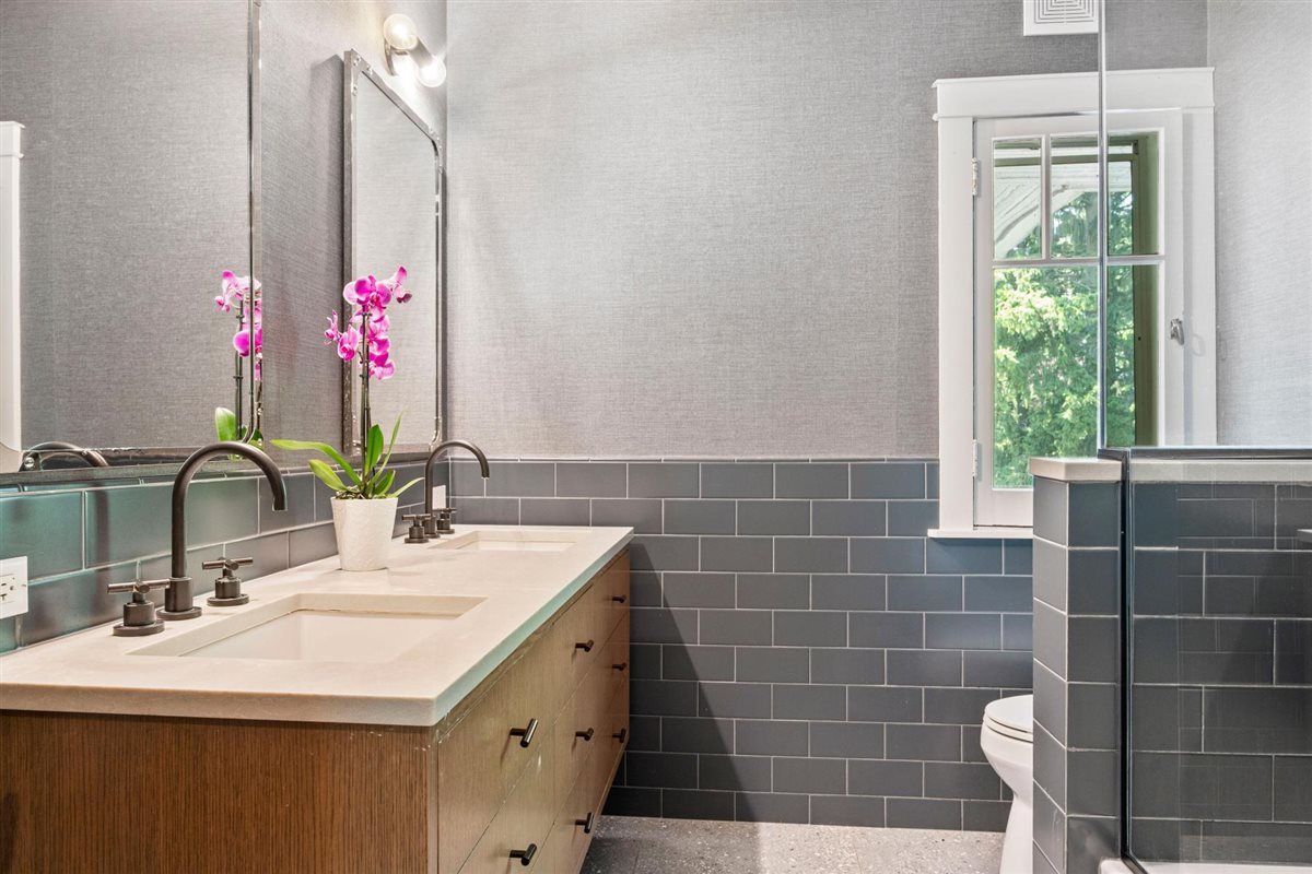 315 Washington Ave Wilmette, IL 60091