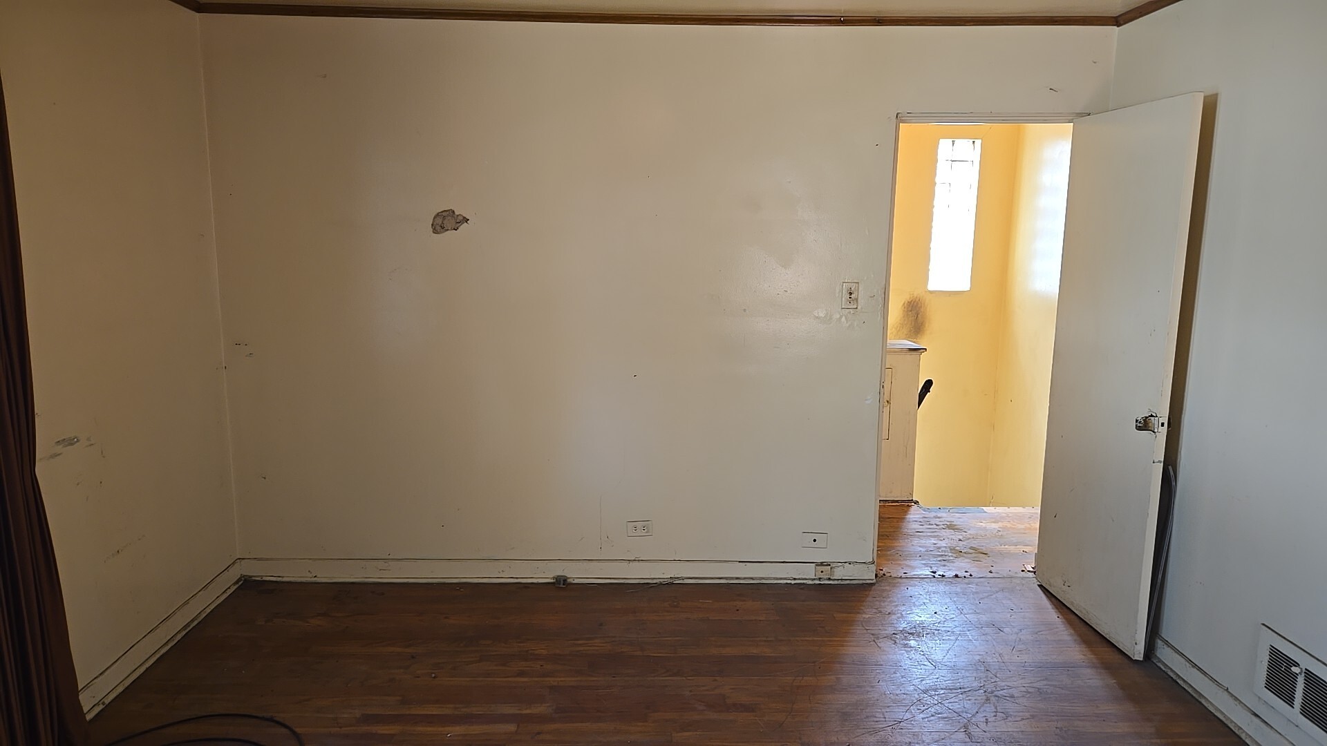 8218 S Yates Blvd Chicago, IL 60617