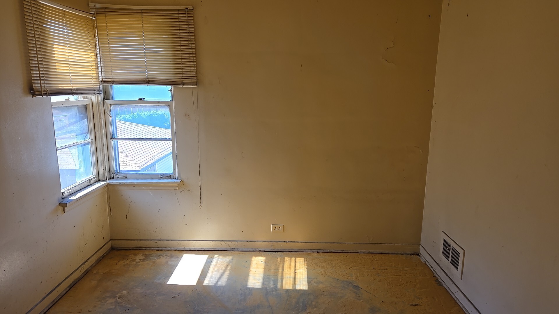 8218 S Yates Blvd Chicago, IL 60617