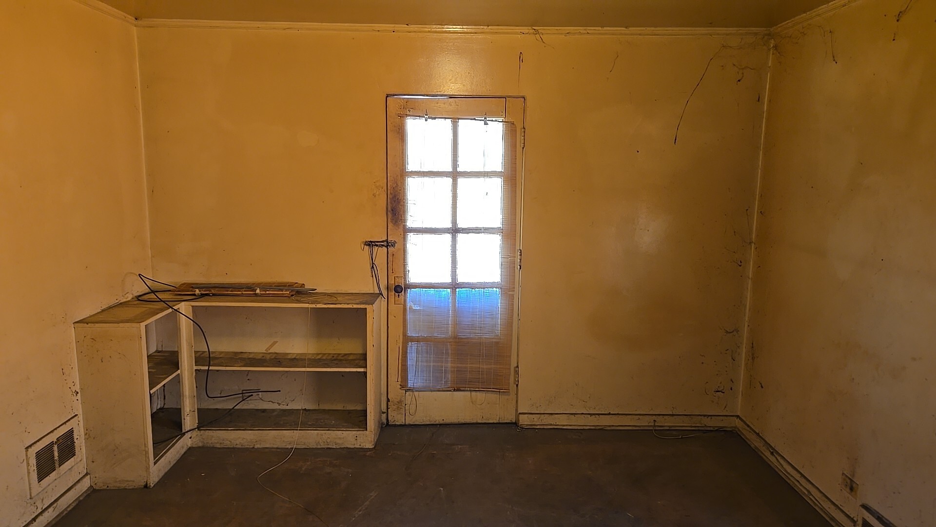 8218 S Yates Blvd Chicago, IL 60617