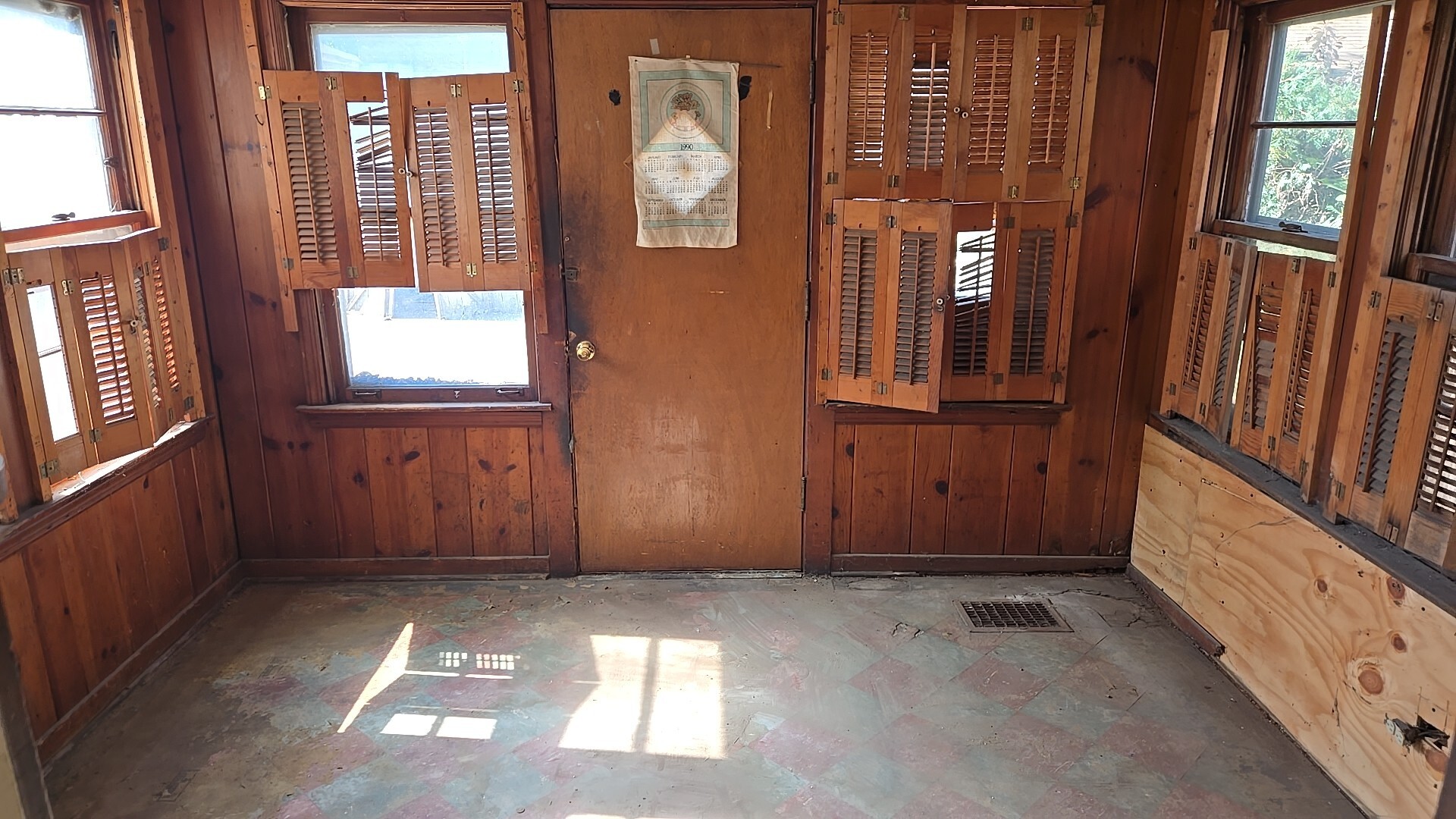 8218 S Yates Blvd Chicago, IL 60617