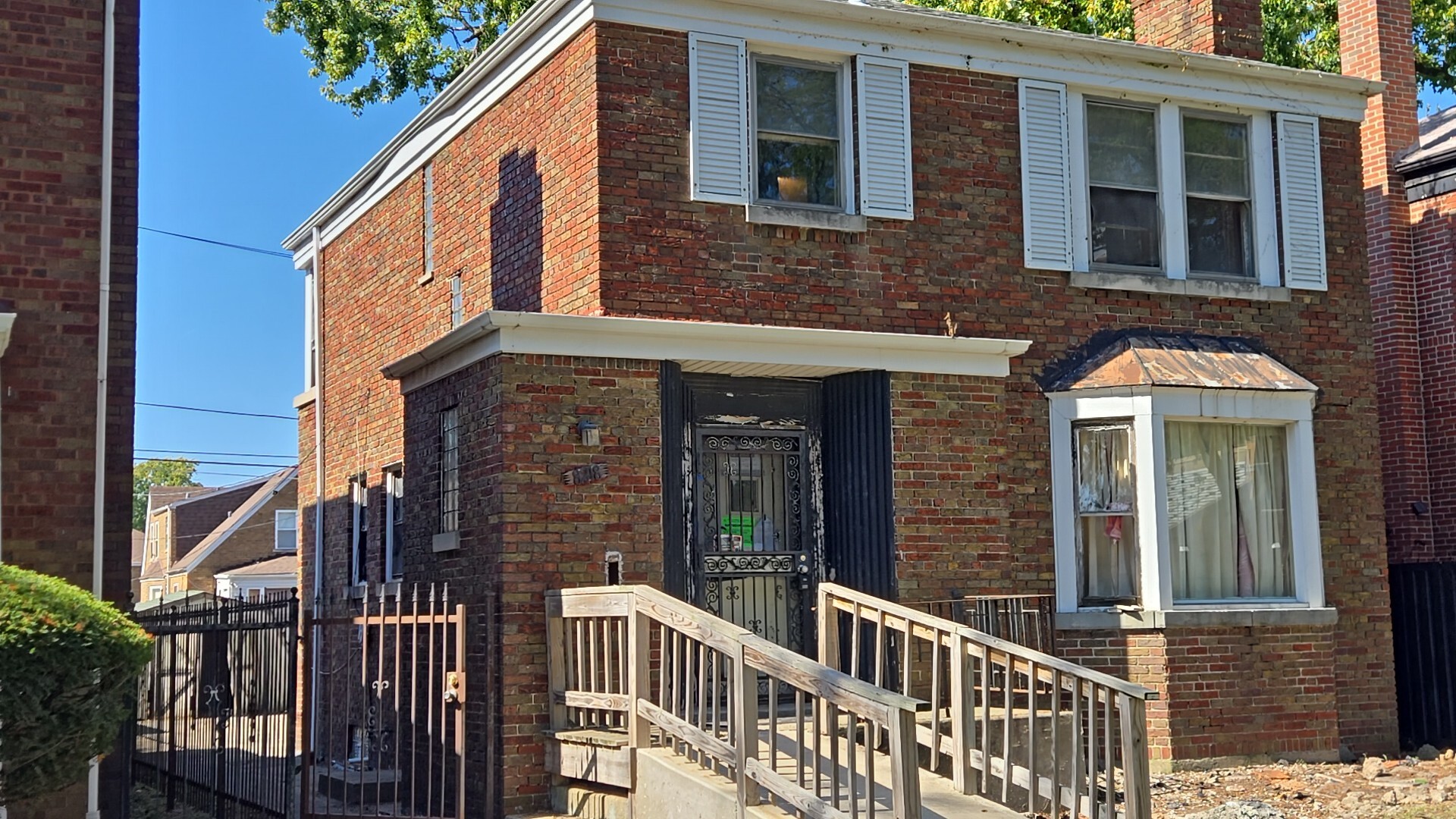 8218 S Yates Blvd Chicago, IL 60617