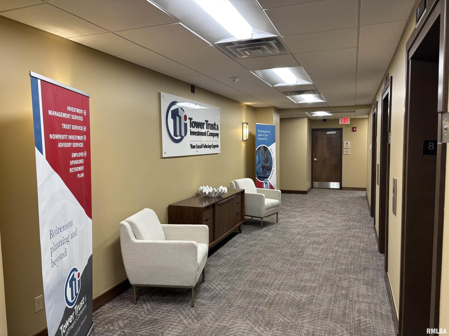 100 E KIMBERLY Rd Davenport, IA 52806