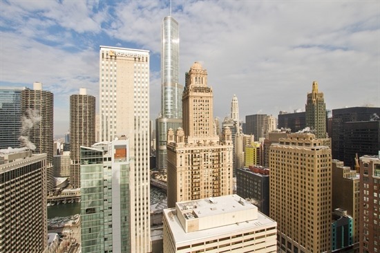 8 E RANDOLPH St #1905