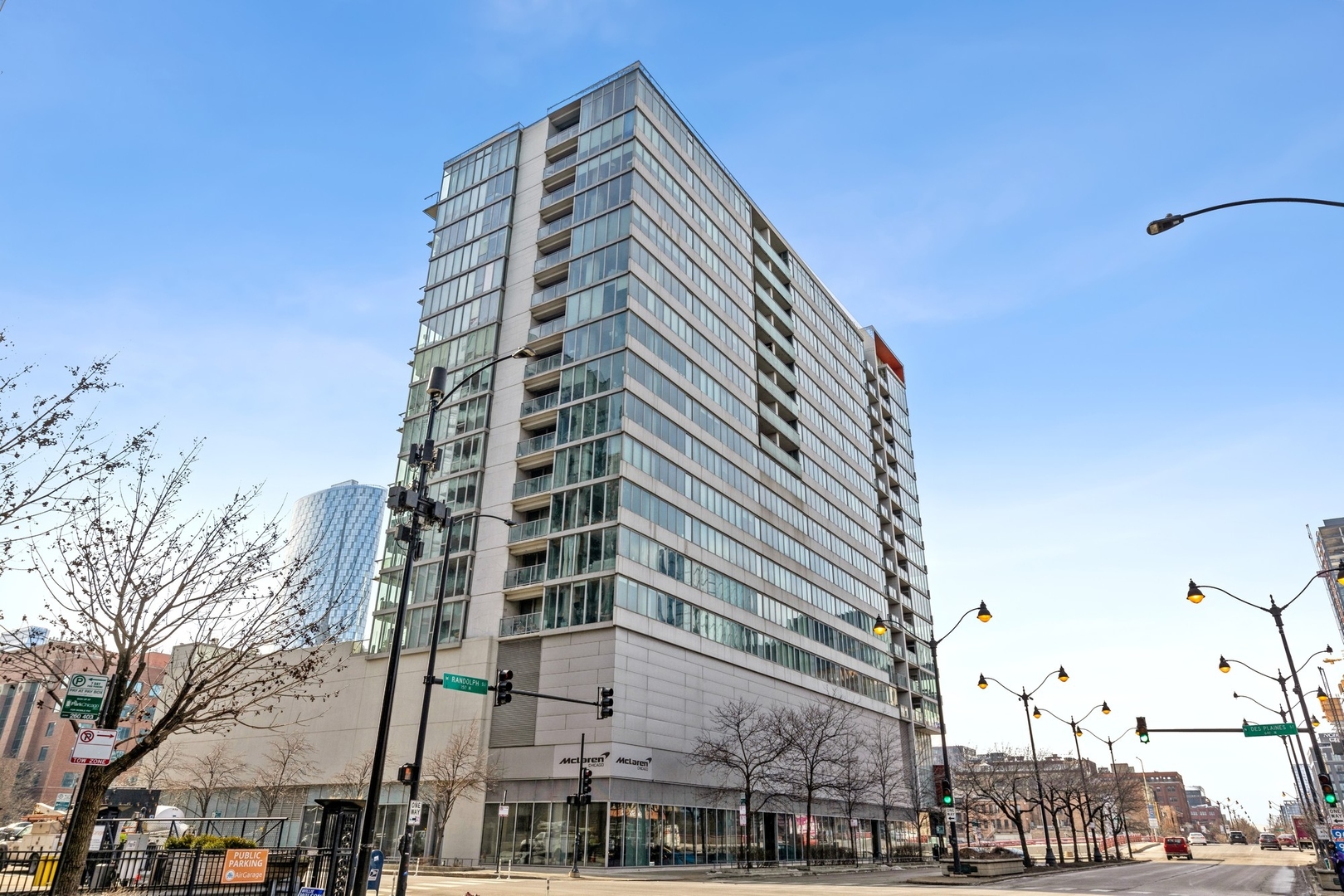 659 W Randolph St #909