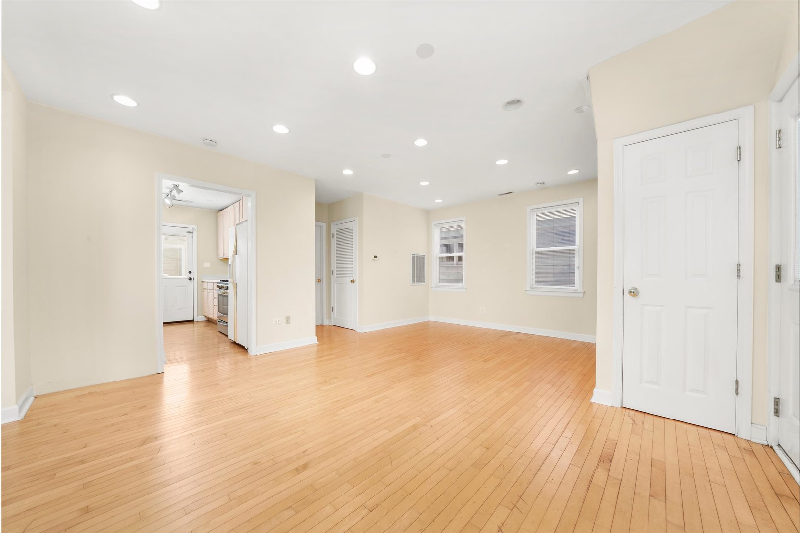 2108 Harrison St Evanston, IL 60201