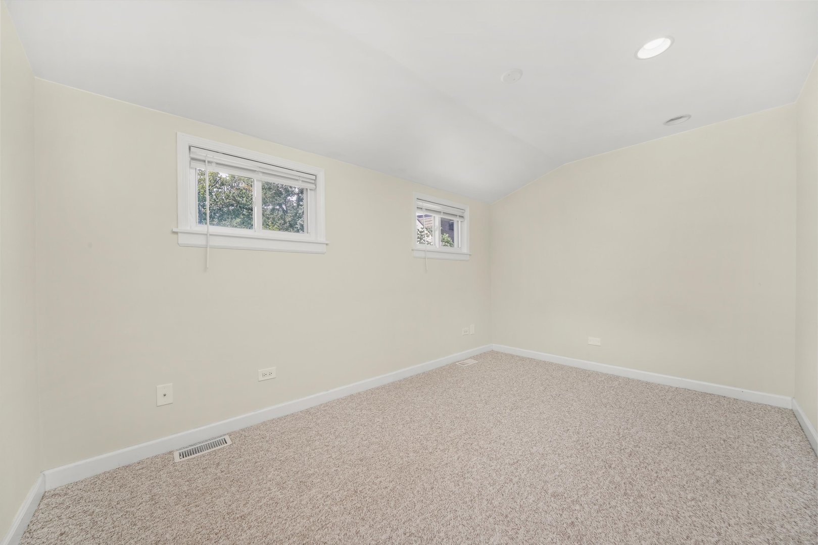 2108 Harrison St Evanston, IL 60201