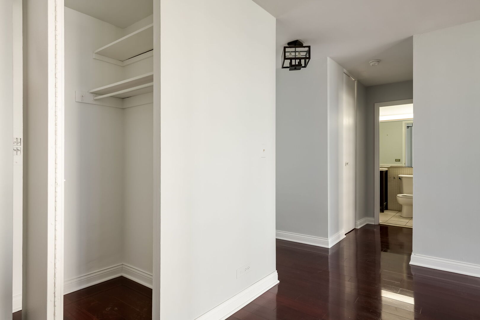 400 E RANDOLPH St #1528 Chicago, IL 60601