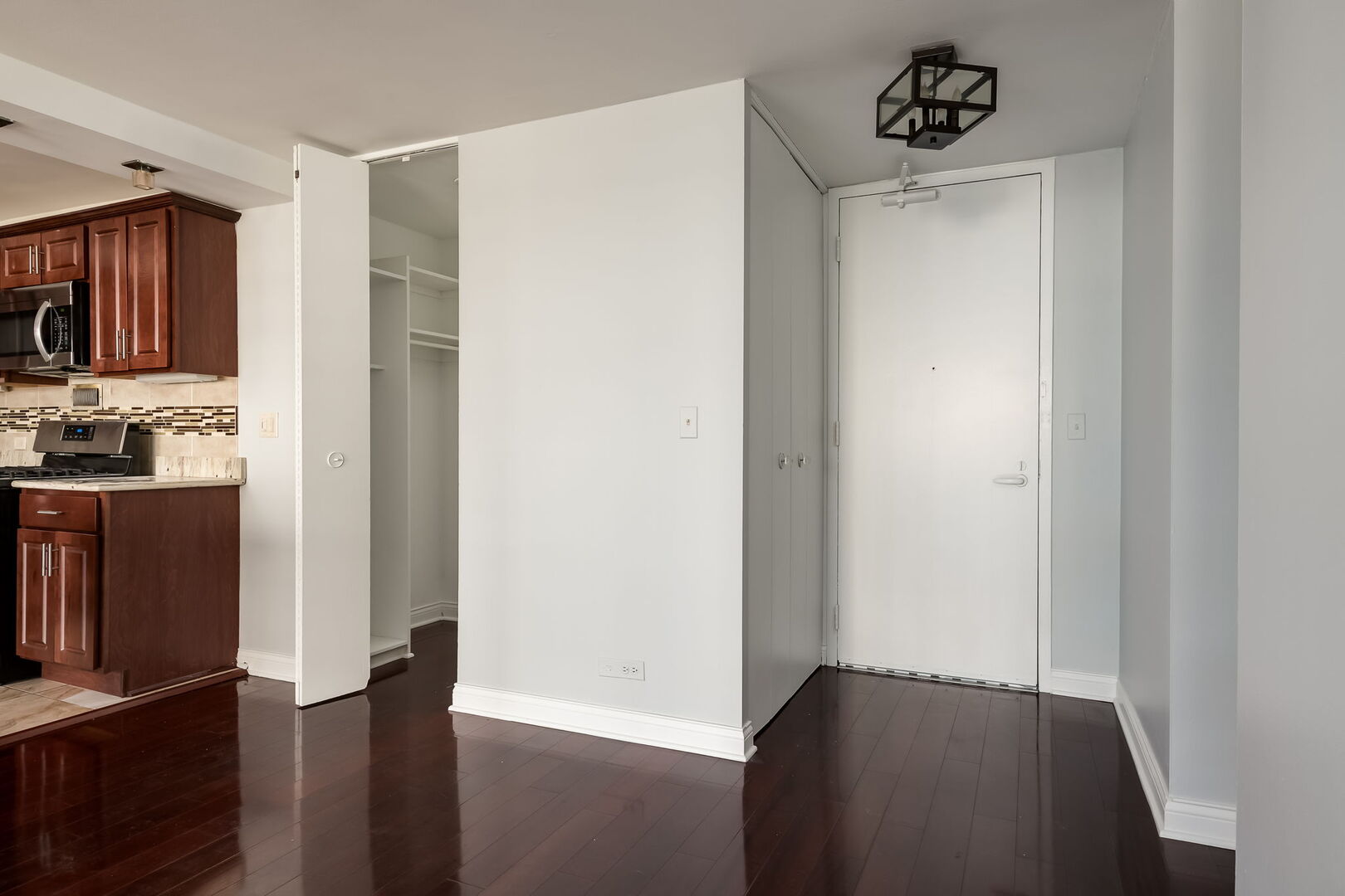 400 E RANDOLPH St #1528 Chicago, IL 60601