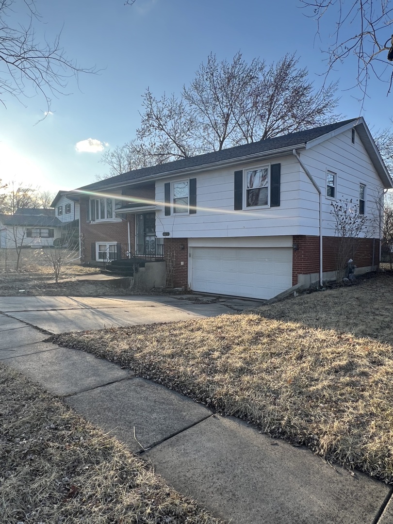 4656 176th Pl Country Club Hills, IL 60478